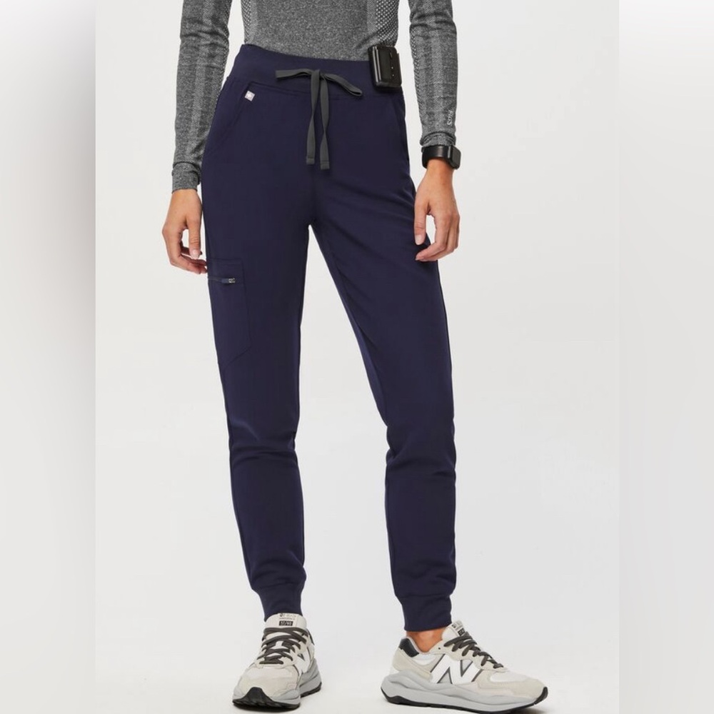 FIGS Zamora Jogger Scrub Pants, navy blue size small